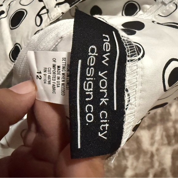 New York City Design Co. Black and White Knee-Length A-Line Skirt Size 12 - Picture 6 of 10